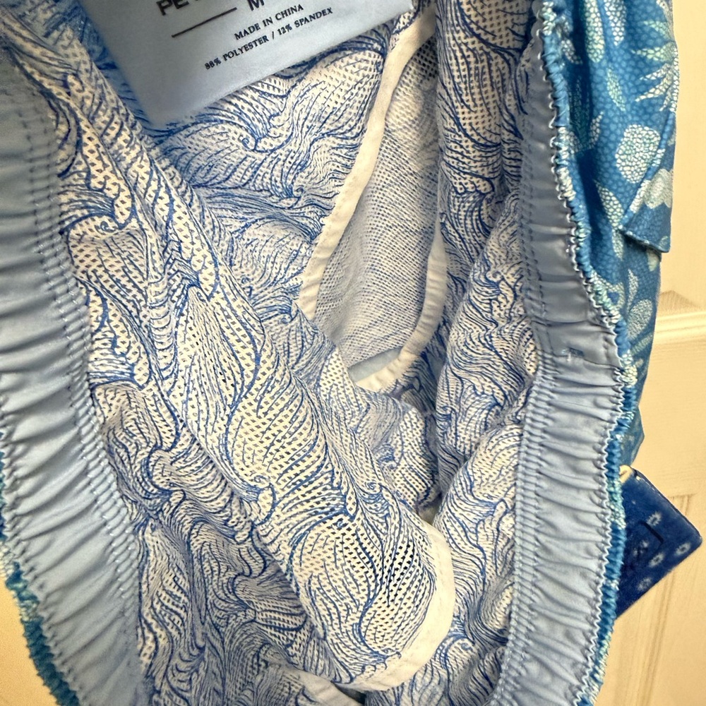 New Peter Millar Mosaic Swim Trunks - Picture 12 of 12